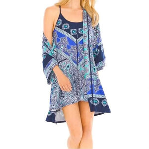 NWOT SOMA IN BLOOM “ BLUE EYED GRASS” LIGHTWEIGHT SHORT LENGTH ROBE SIZE XS